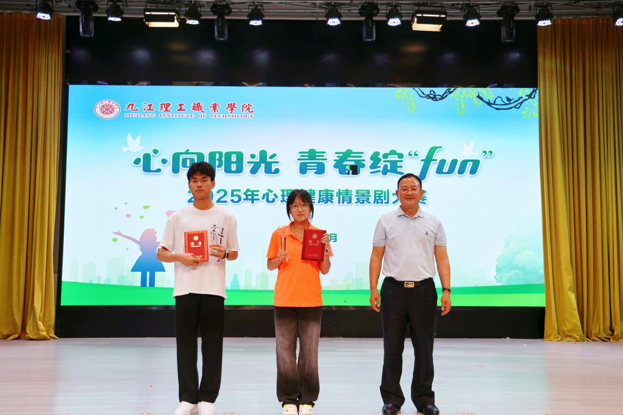 d4d60882c9dfb4dfa1d0cfdb183131b